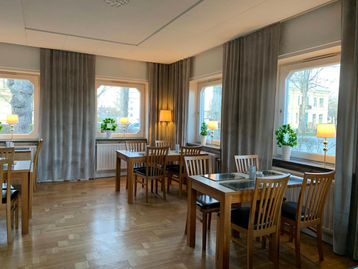 Hotel Wictoria Mariestad Exterior photo