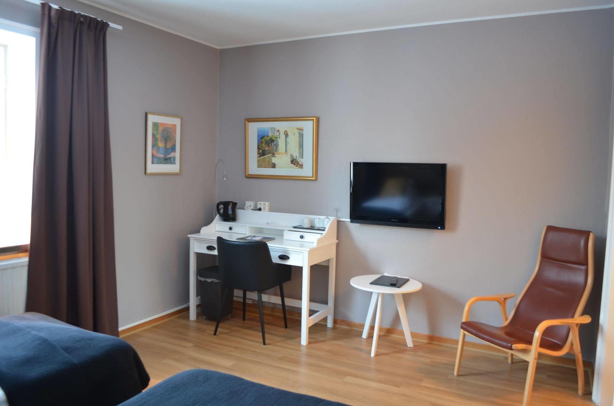 Hotel Wictoria Mariestad Exterior photo